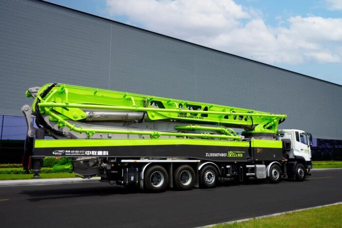 Zoomlion 70X-6RZ 70m Truck-Mounted Concrete Pump Cheap Price - Image 4