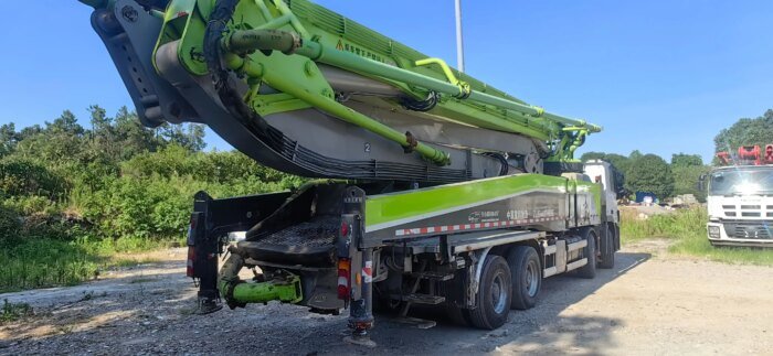 Used Zoomlion 56m Truck Mounted Concrete Pump - Image 4