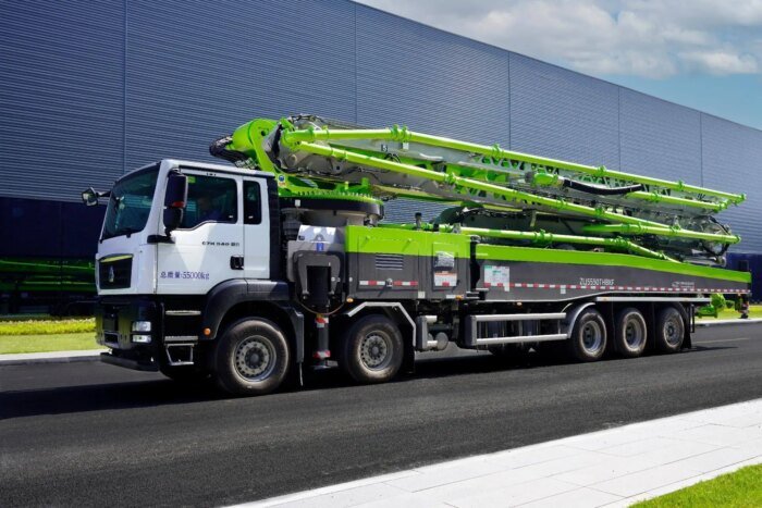 70m Concrete Pump Truck ZLJ5550THBKF 70X-6RZ Hot Sale - Image 2