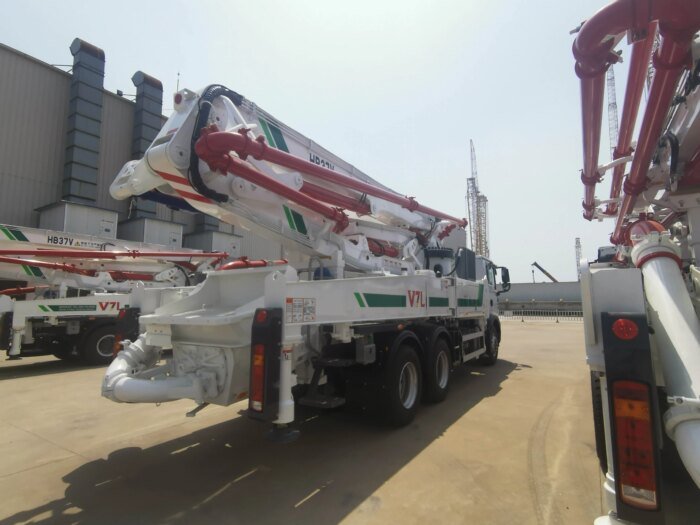Xuzhou HB37V 37m Concrete Boom Pump Truck 225kw Peru - Image 6