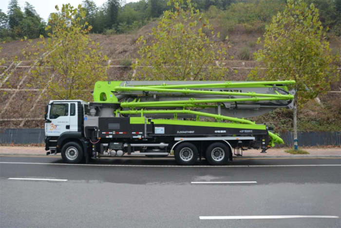ZOOMLION 47X-5RZ 47m Concrete Pump Truck Sale - Image 6
