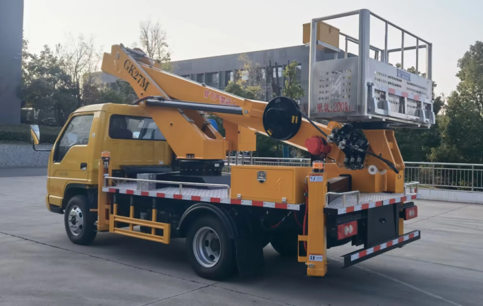 Foton 27m Aerial Lift Truck Best Price High Altitude Work - Image 3
