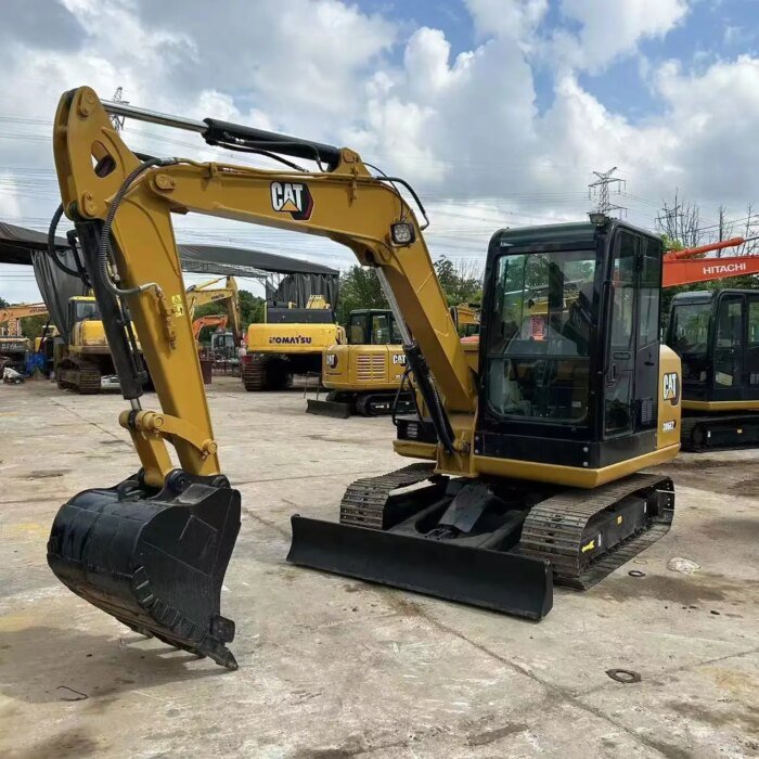 Used Cat306e2 Mini Excavator Japan Super Condition - Image 3