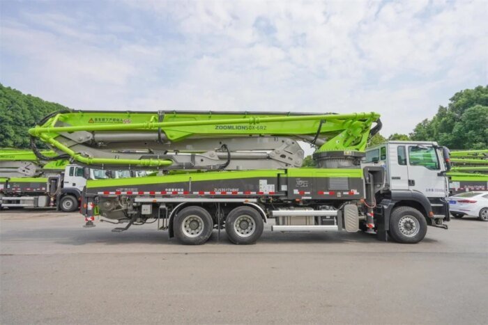 Zoomlion 50m Concrete Pump Truck ZLJ5360THBKF 50X-6RZ Sale - Image 2