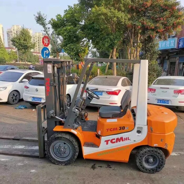 Used TCM 3ton Forklift Efficient High-quality Second-hand - Image 3