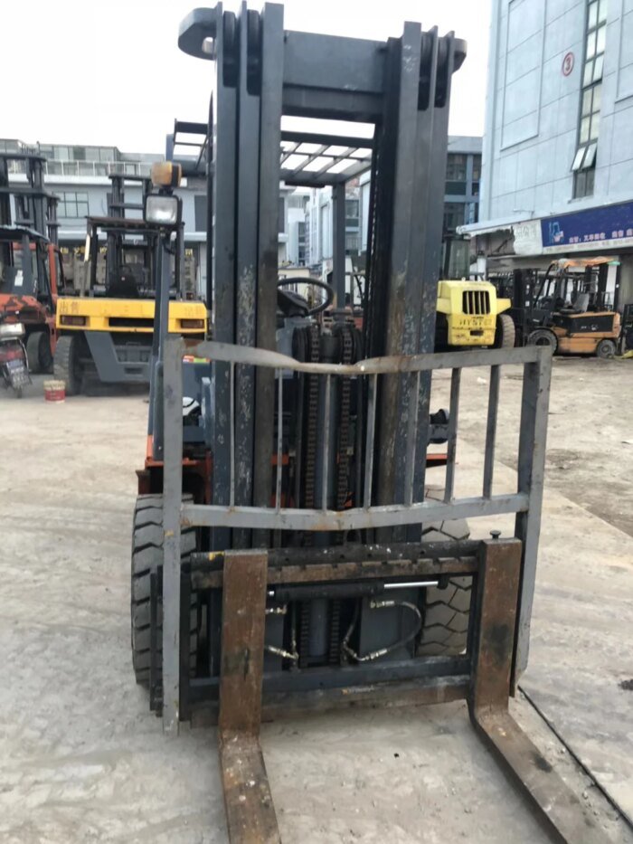 HELI 30 3 Ton Forklift 4M Used Chinese Mini Machinery Sale - Image 4