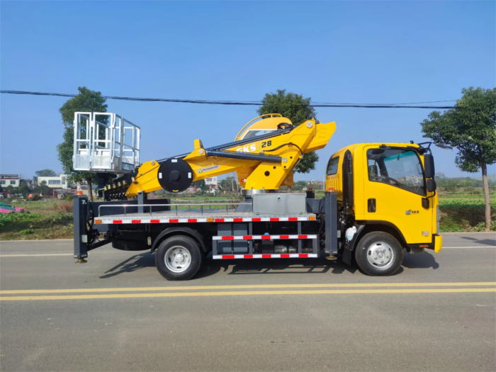 ISUZU 28m Diesel Aerial Lift Truck 5-Speed Manual - Image 6