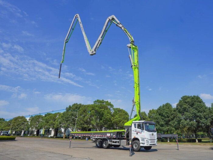 ZLJ5350THBSF 52X-6RZ 52m 170m3/h Concrete Pump Truck - Image 5