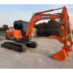 Used Doosan DX60 Excavator with Hydraulic Thumb Rubber Pads Quick Coupler - Image 4
