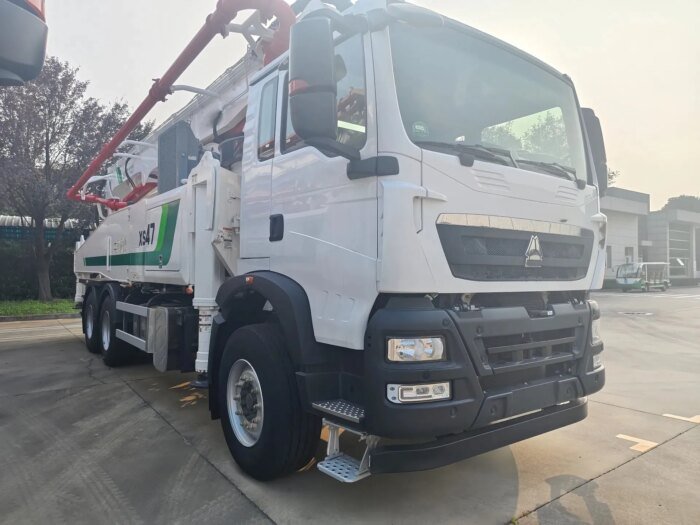 XS47 Truck Mounted Concrete Pump 180m3/h 47m Output - Image 6