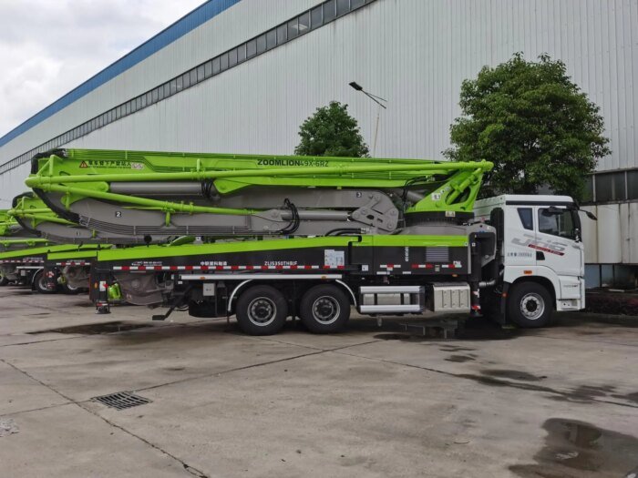 Zoomlion 49m 49X-6RZ Truck-Mounted Concrete Pump - Image 4