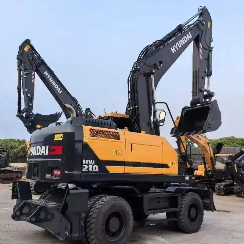 Used Hyundai HW210 20-Ton Wheel Excavator for Construction
