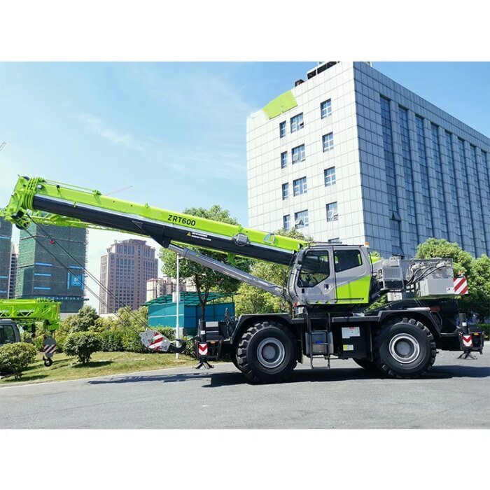RT70E 70Ton 4X4 Hydraulic Rough Terrain Mobile Crane Truck - Image 2