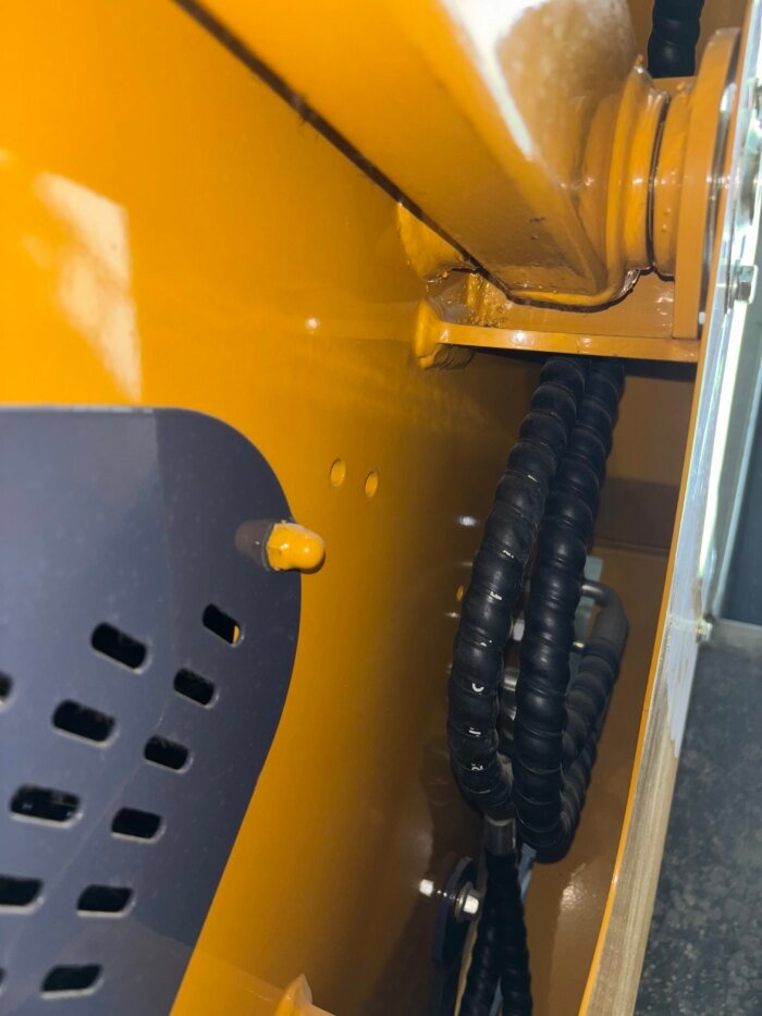 Cheap Sale Multifunctional Skid Steer Loader with Attachment - Image 6