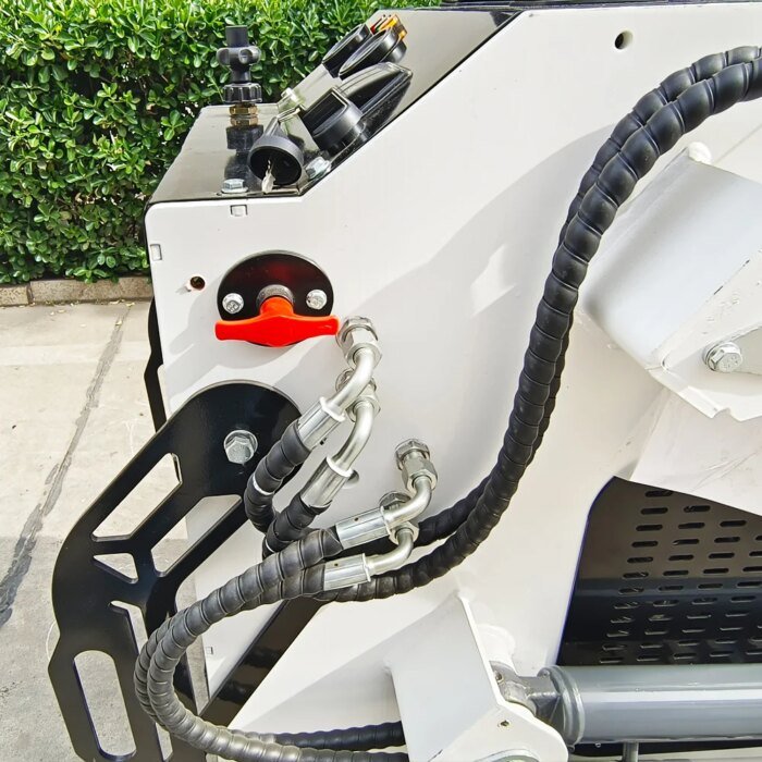 4x4 Kubota Engine Forestry Mini Skid Steer Loader - Image 5