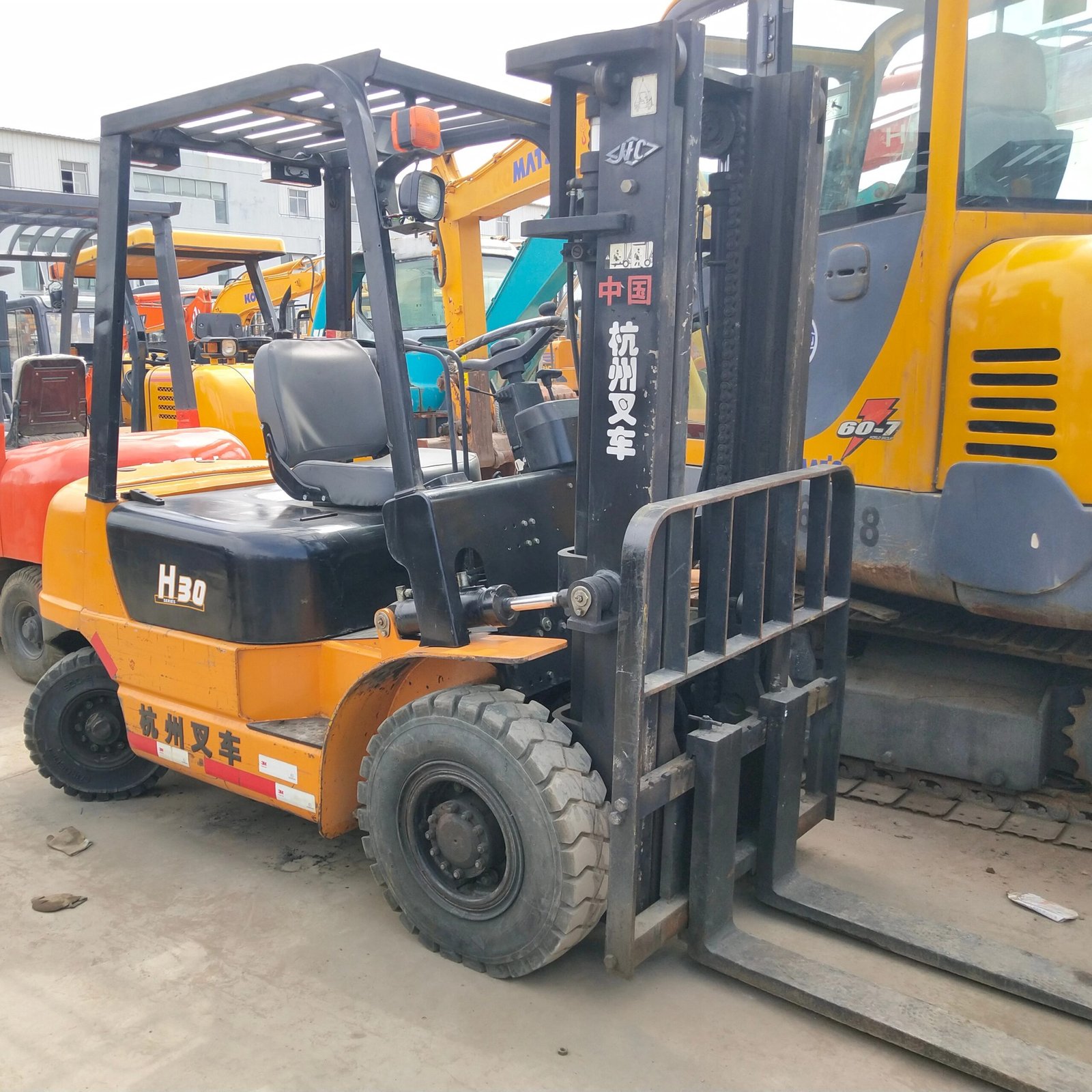 HANGCHA H30 3 Ton Secondhand 4WD Forklift Low Price