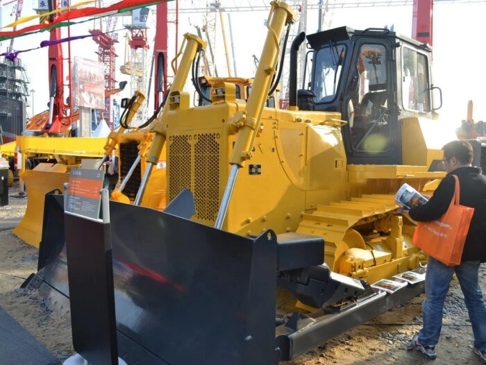 Chinese Top Brand Crawler Bulldozer High Efficiency Earthmoving Machinery for Construction Works in Stock for Hot Sale - Image 3
