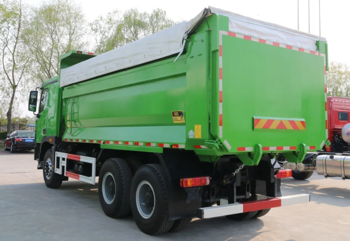Sinotruck Howo 6x4 371hp 40Ton Tipper Truck Sale Low Price - Image 3