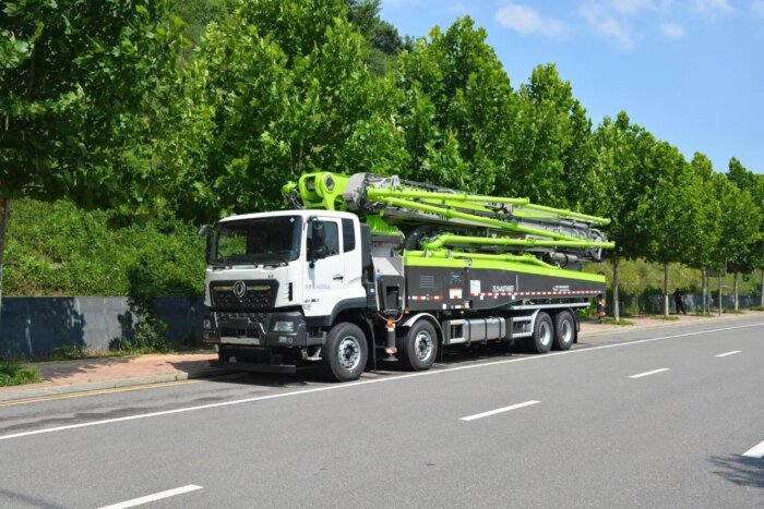 ZLJ5460THBKF 62m Concrete Pump Truck 180m3/h 6 Section Boom - Image 6