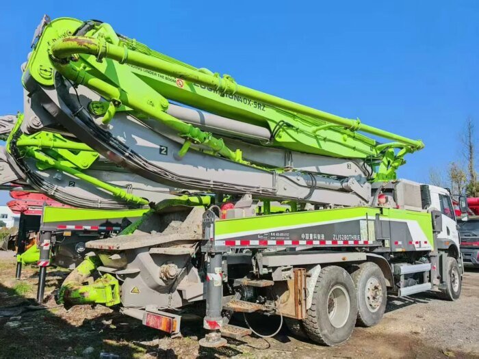 Used 2020 Zoomlion 40m FAW Jiefang Electric Pump Truck - Image 2