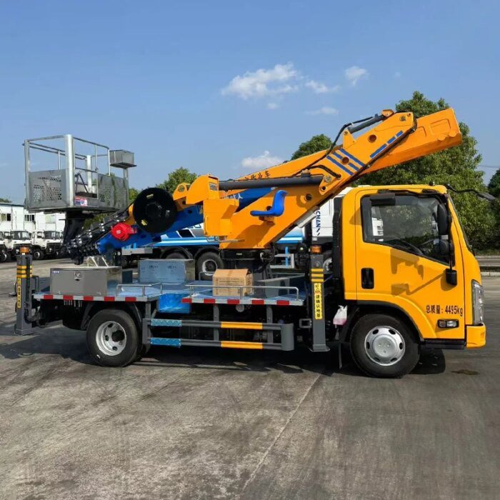 ISUZU 4*2 31M Diesel Aerial Bucket Truck Euro 5 Manual - Image 5