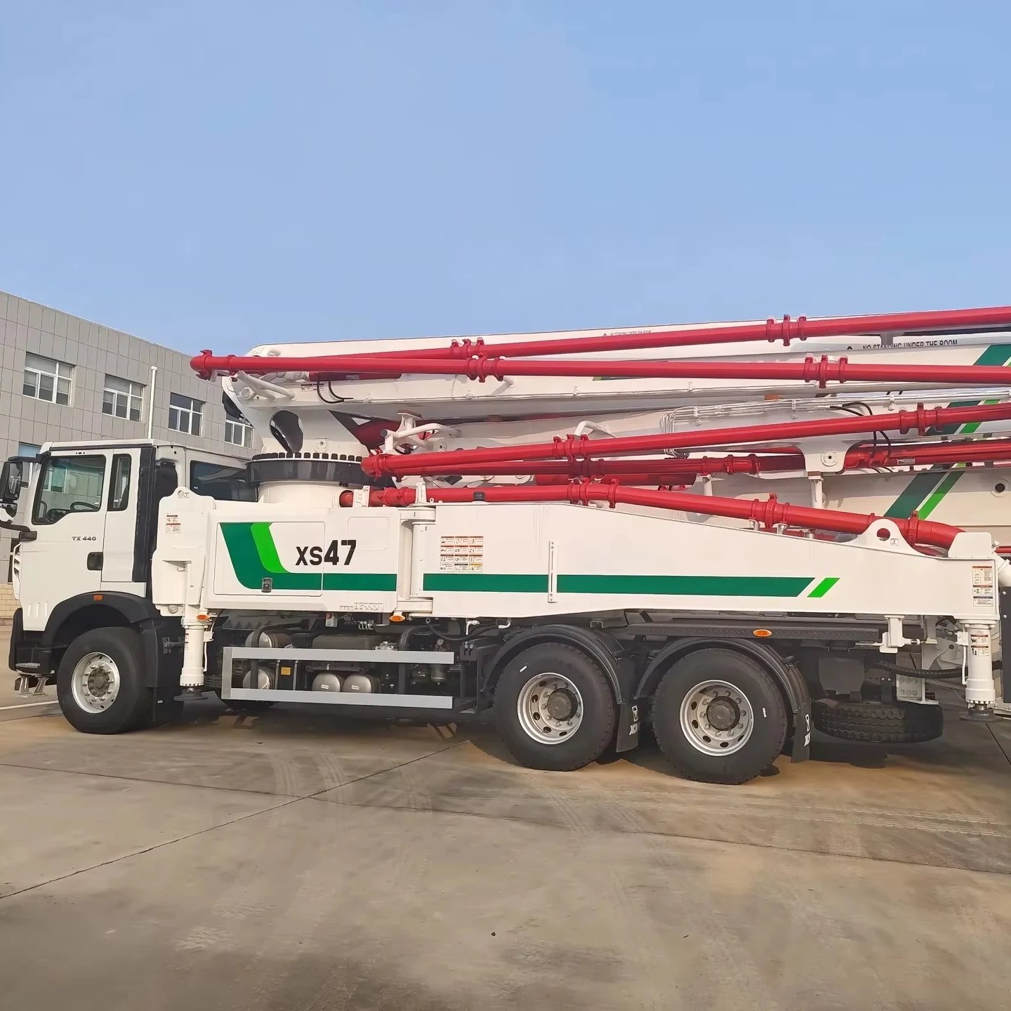 Xuzhou XS47 47m Concrete Boom Pump Truck 328kw 5 Boom
