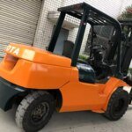 Used Toyota 50 Forklift 4 Wheel Japan Good Condition - Image 4
