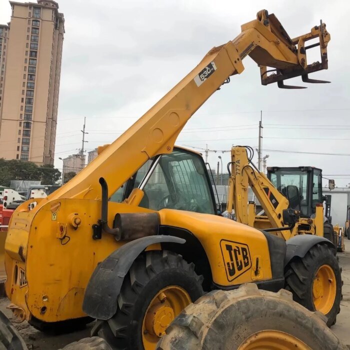 Used JCB 530 Forklift Good Condition Construction Lifting Machine - Image 5