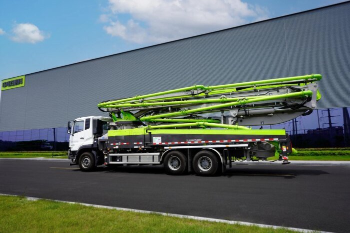 ZLJ5360THBEF 50X-6RZ 50m 3 Axles Concrete Boom Pump Truck - Image 4