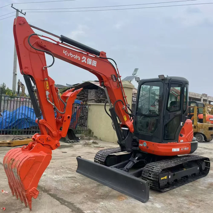 Used Kubota KX163 Mini Excavator Japan with Attachments - Image 3