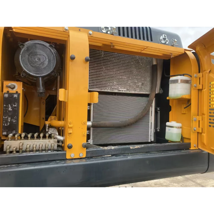 Hyundai R220LC-9S 22-Ton Used Hydraulic Excavator - Image 2