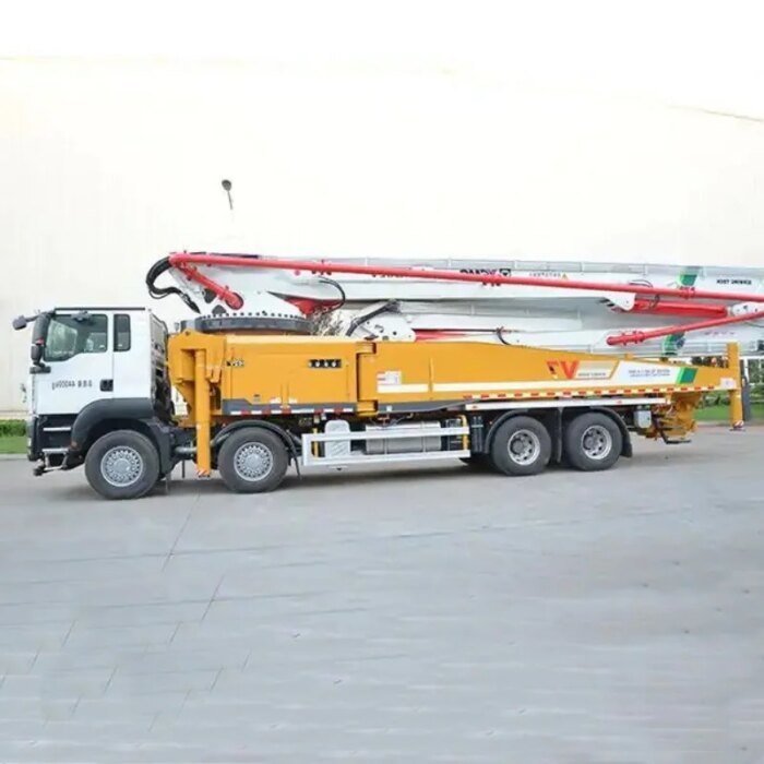 HB62V 62m Concrete Pump Truck 8x4 Good Price - Image 3