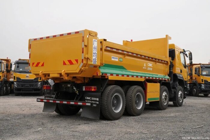 Dongfeng Docking Garbage Truck Low-priced China Made - Image 2