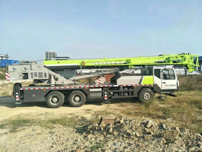 Zoom-lion ZTC550V532 55T Hydraulic Truck Crane Sale - Image 6