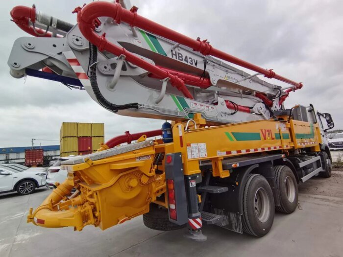 HB43V 43M Concrete Pump Truck New in Stock Sale China - Image 6