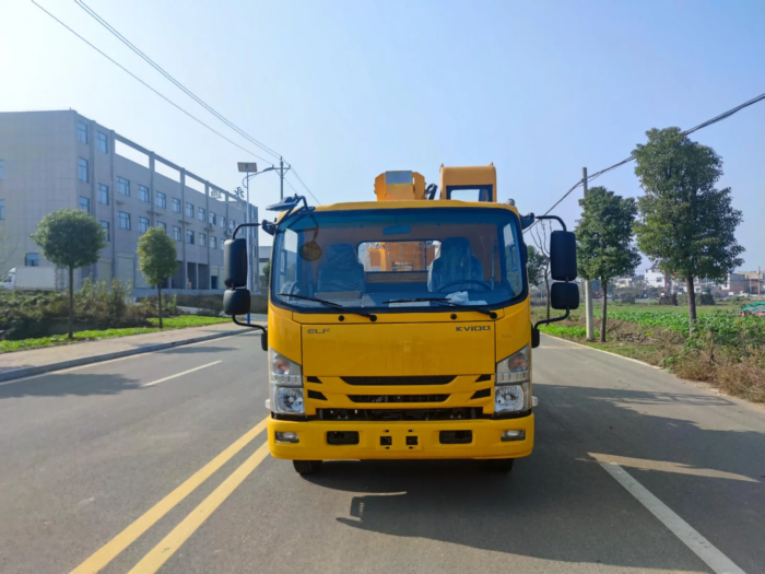 ISUZU 28m Diesel Aerial Lift Truck 5-Speed Manual - Image 3