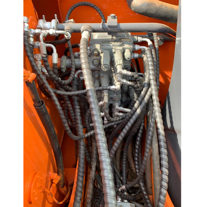 Hitachi ZX55 ZX60 ZX70 Used Mini Excavator Japan Good Condition - Image 4