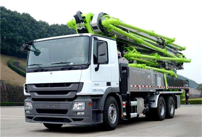 Zoomlion 49m 49X-6RZ Truck-Mounted Concrete Pump - Image 2