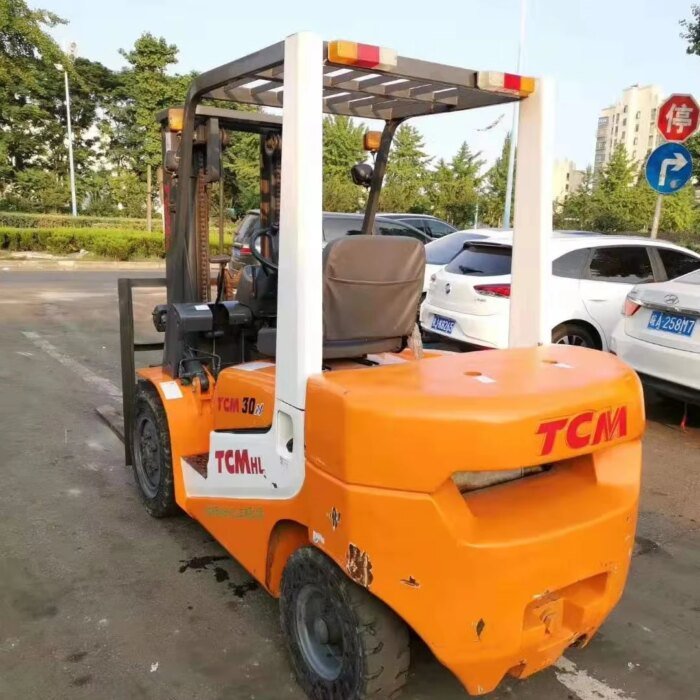 TOYOTA TCM30 3t Mini Forklift High Efficiency Second Hand - Image 5