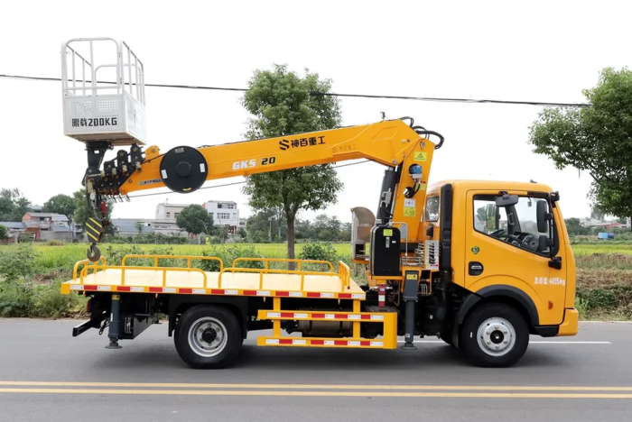 45M Telescopic Boom Lift Truck for Construction Glass Installation - Image 3