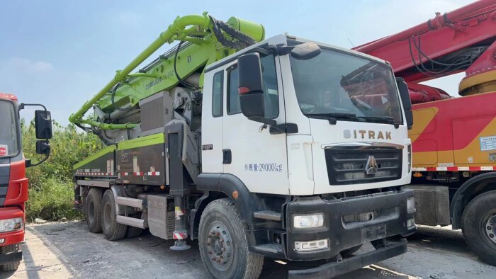 Zoomlion 43m Used Concrete Pump Sitrak 254kw 120m/h - Image 3