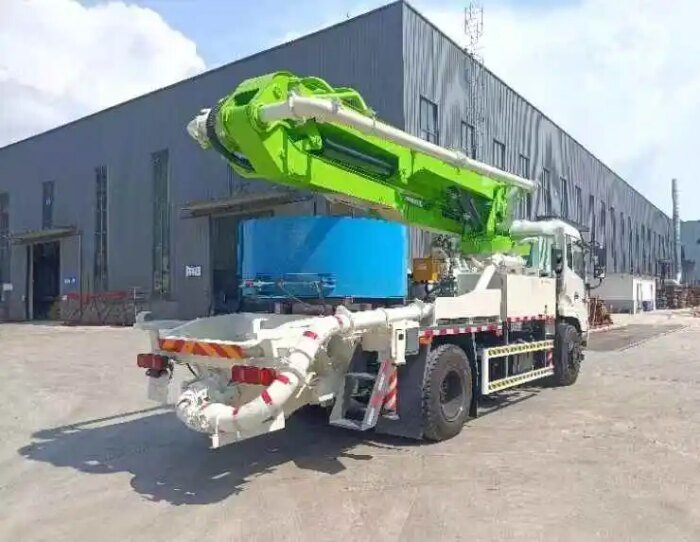 30m 40m 50m Concrete Pumping Machine Mixer Truck - Image 4