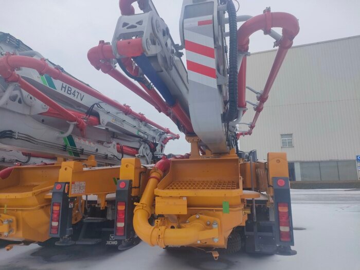 HB47V 47M Concrete Pump Truck Factory Direct High Rise Construction - Image 4