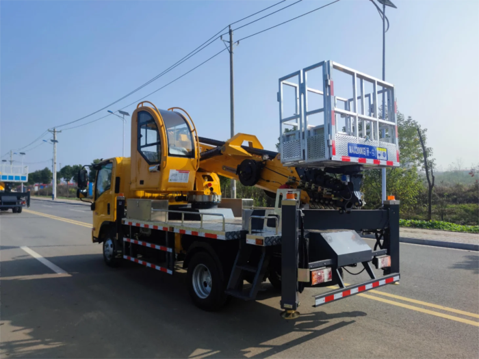 ISUZU 28m Diesel Aerial Lift Truck 5-Speed Manual - Image 2