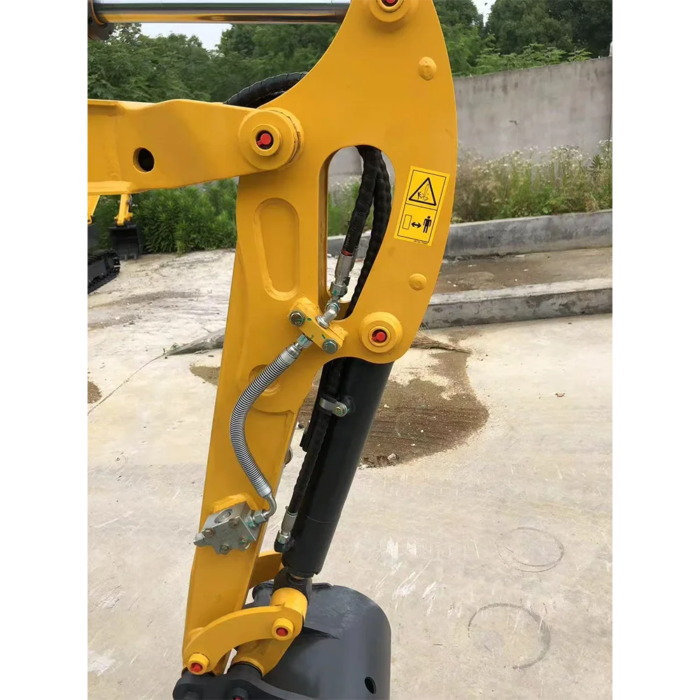 Shantui SE17SR Mini Excavator Zero Tail Swing Rubber Tracks - Image 4