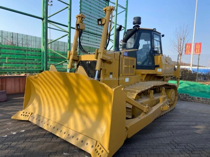 822D Heavy Duty Crawler Bulldozer Earthmoving Grading Machine - Image 2