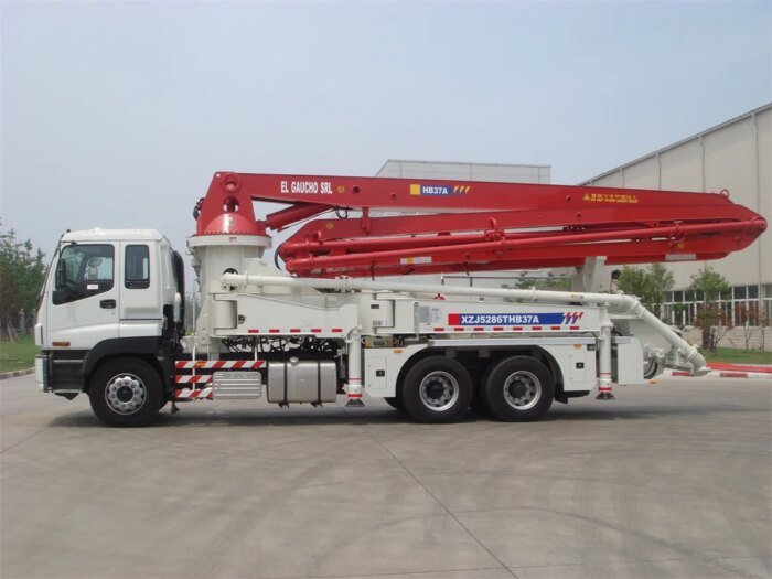 HB39V 39m Truck-Mounted Concrete Boom Pump Good Price - Image 2