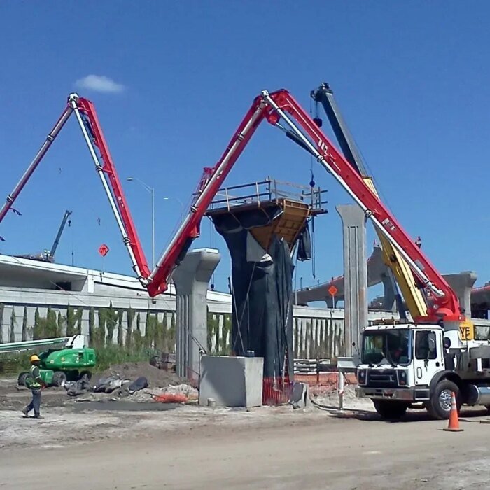 Famous Brand 37m SYG5261THBES 370C-10 Concrete Pump Truck - Image 6