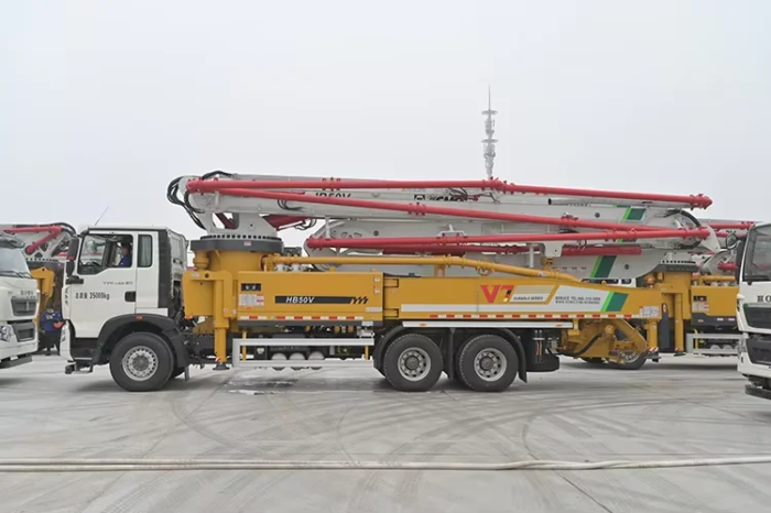 50m Concrete Pump Truck XS50 HB50V Hot Sale New Model - Image 3