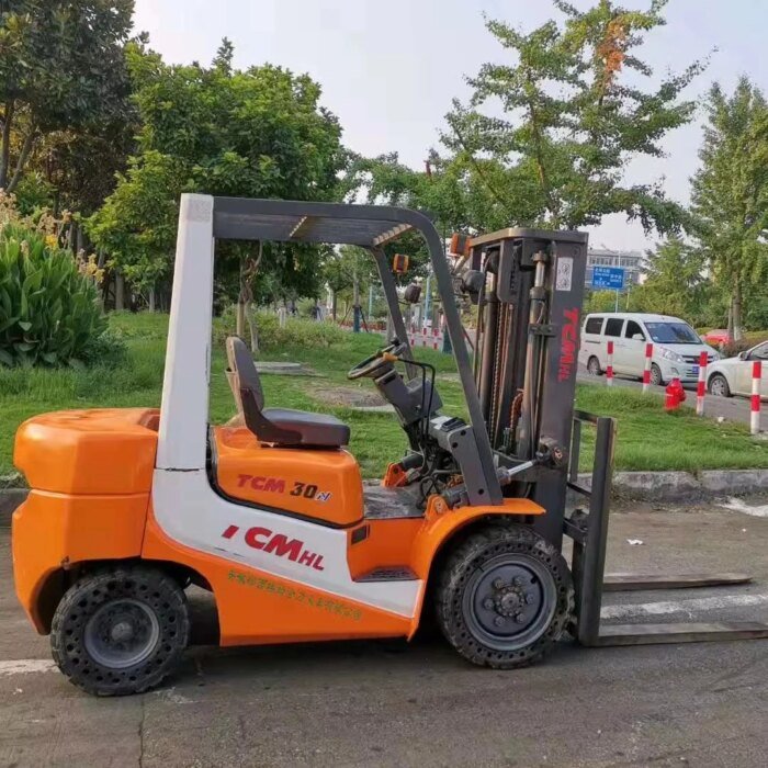 TOYOTA TCM30 3t Mini Forklift High Efficiency Second Hand - Image 3